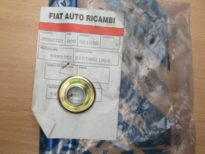 5995552 Afstandstuk brandstoftank