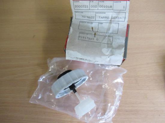 7074622 Afsluitdop remvloeistofreservoir