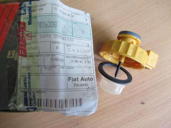 7076338 Afsluitdop remvloeistofreservoir