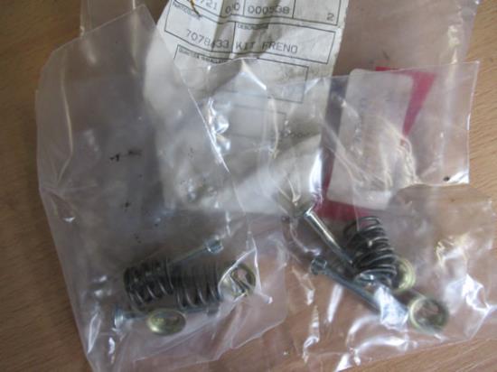 7078633 Remmenset achter