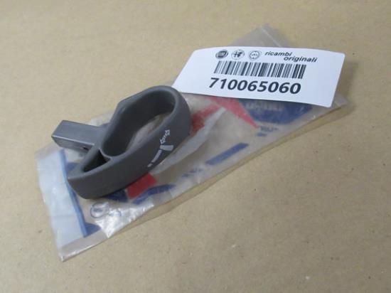 710065060 Stoelversteller linksvoor