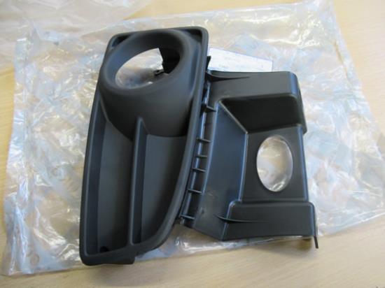 735357172 Grille met mistverlichtinghouder rechts