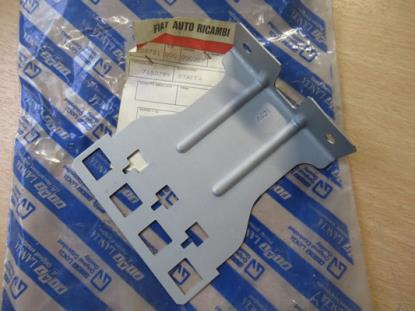 7653799 Beugel zekeringkast