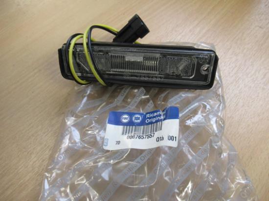 7657557 Kentekenverlichting