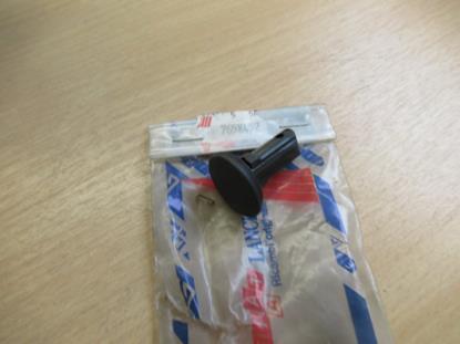 7658452 Plug zijruit