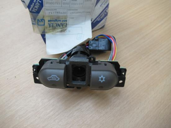 717745630 Schakelaar