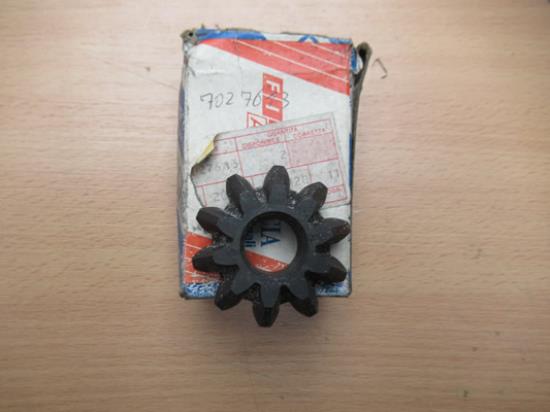 7027613 Tandwiel satelliet