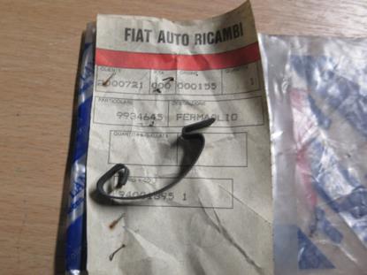 9934645 Clip distributiekap