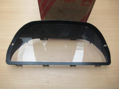 7077660 Sierstuk instrumentenpaneel