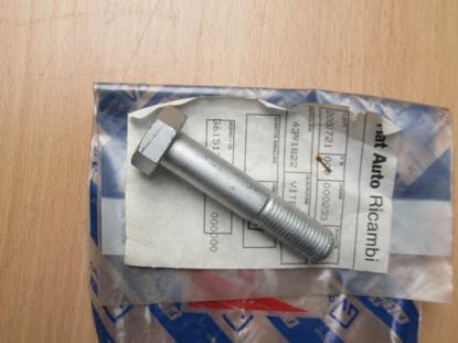 4391822 Bout vering voorzijde