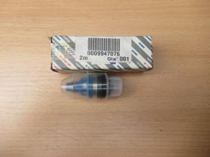 9947076 Injector