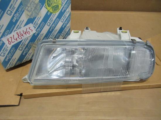 82484465 Koplamp links