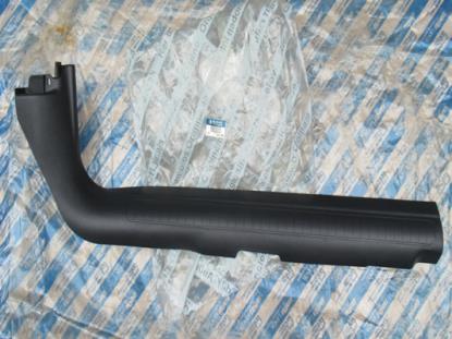 735295181 Dorpellijst rechtsvoor