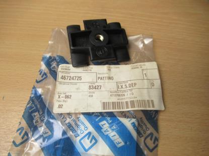 46724725 Glijstift voor achter- en voorbumper