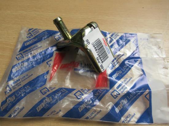 46738848 Beugel uitlaatpijp linkerzijde