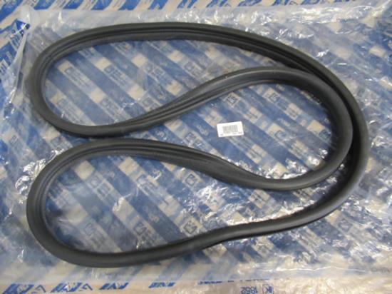 735276366 Pakking deur achterkant rechterzijde