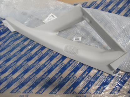 735358683 Sierstuk raamstijl rechtsvoor