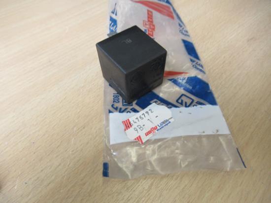 46476792 Relais gevarenlichten