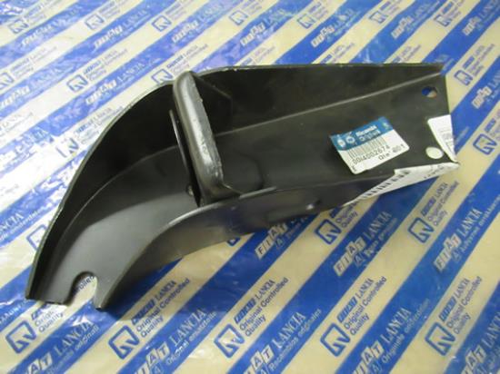 4402674 Steun vering linksvoor