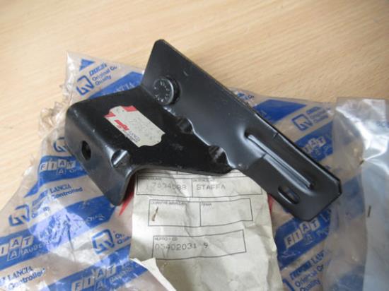 7534588 Beugel achterbumper rechterzijde