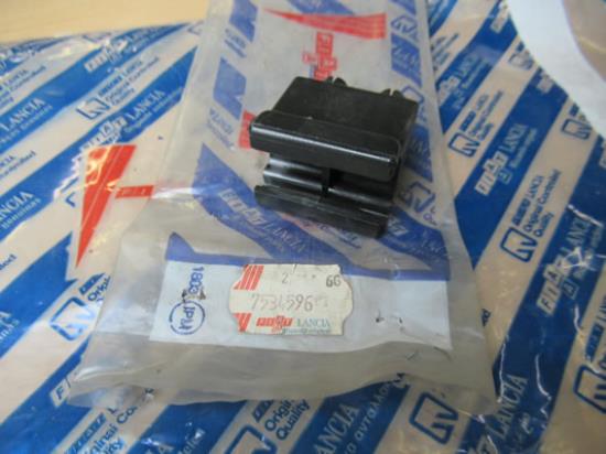 7534596 Geleiding bumper