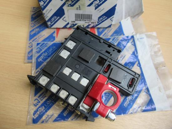 46754147 Zekeringhouder accu