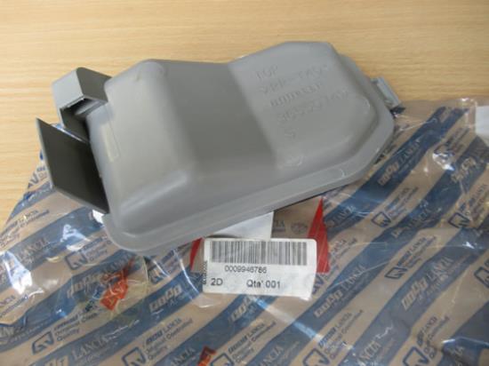 9946786 Kap koplamp links