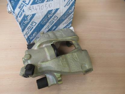 9947050 Remklauw rechtsvoor