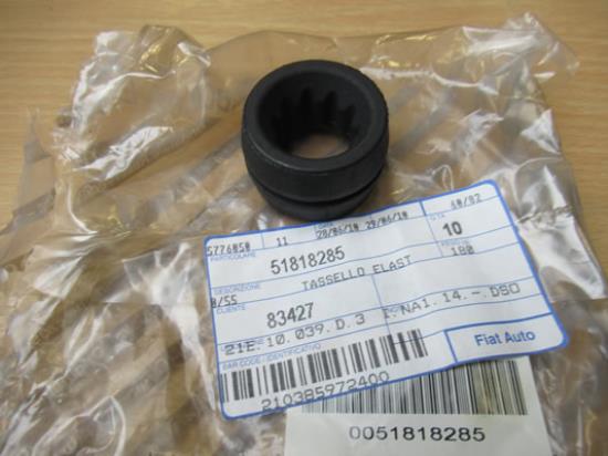 51818285 Rubber steun luchtfilterhuis