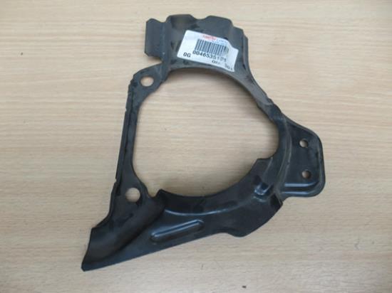 46535101 Beschermplaat remklauw rechtsvoor