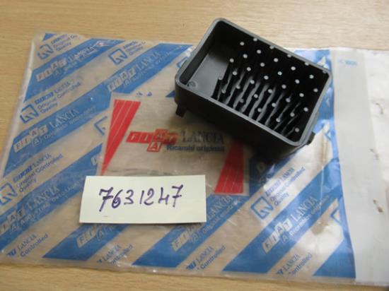 7631247 Rubber rechts achterbumper