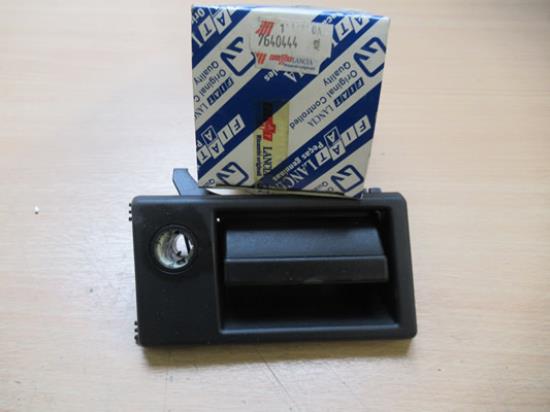 7640444 Deurgreep rechter voorzijde