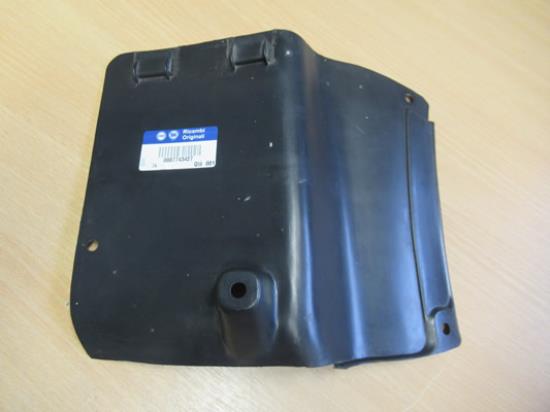 7743427 Beschermplaat wielkast rechterzijde