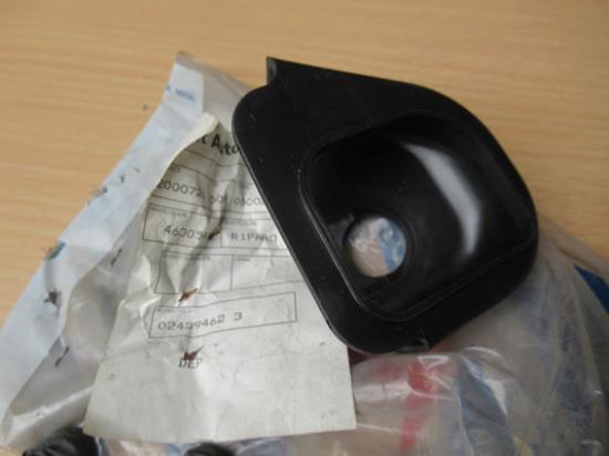 46305471 Beschermplaat voorstoelen linkerzijde