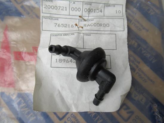 7652167 Aansluiting voor achterruitwisser