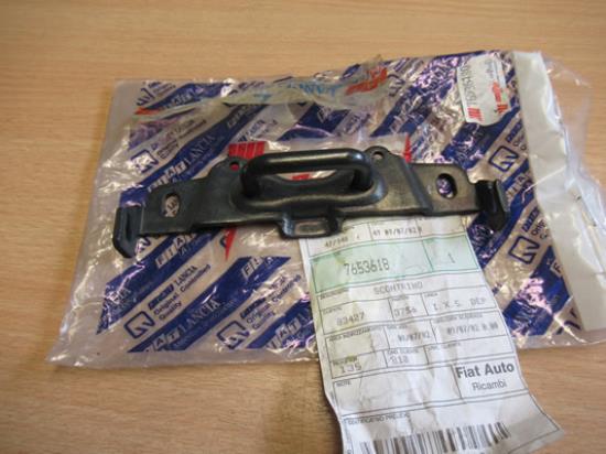 7653618 Slotplaat achterklep