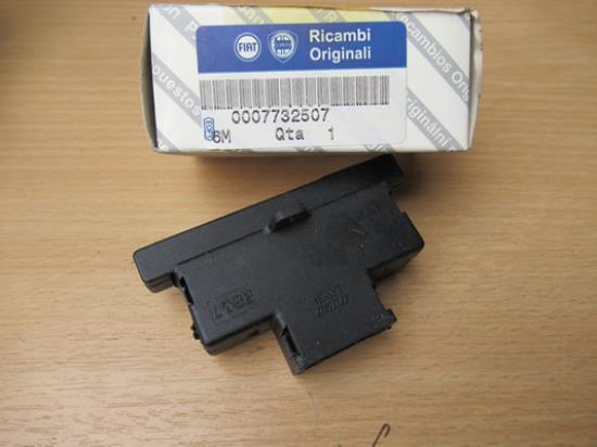 7732507 Verwarmingschakelaar