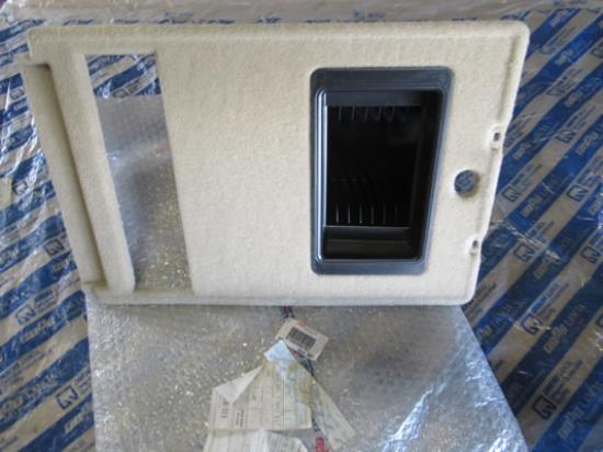 735298751 Sierstuk voor kofferbak linkerzijde