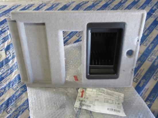 735299372 Sierstuk bekleding kofferbak linkerzijde