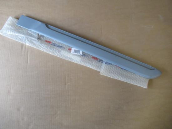 735393458 Stootstrip linksachter