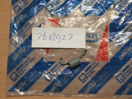 7618927 Veer rem rechtsachter