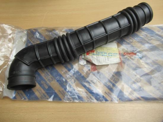 7742684 Slang luchtfilterhuis