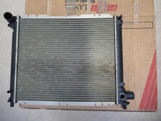 82449681 Radiateur