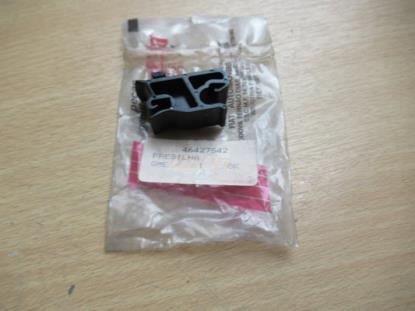 46427542 Veertje voor motorkap