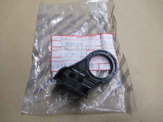 46441446 Bovenste radiateursteun