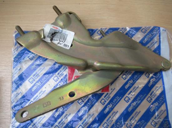 46441447 Scharnier motorkap rechterzijde