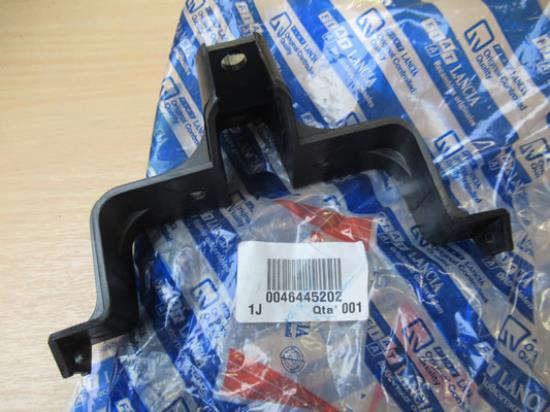 46445202 Beugel voorzijde middenconsole