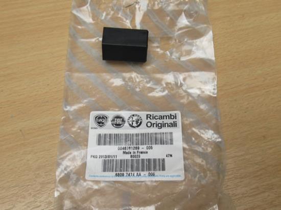 46761269 Plug voor sensor