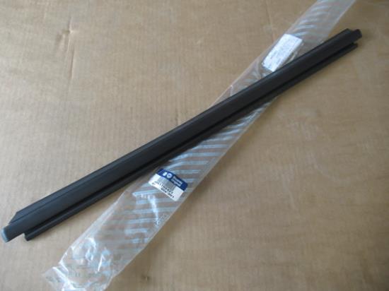 51702421 Zeemlijst portier linksachter