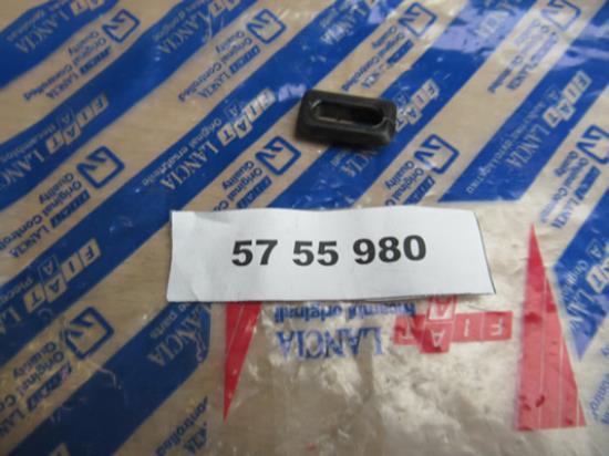 5755980 Bus hoedenplank